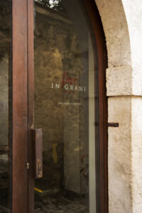 pizza-pepe-grani-franco-caiazzo-caserta-reggiadicaserta-pizzeria-cavaliere-onorificienza-lavoro-authentica-margeritasbagliata-crisommola-alletterata-scarpetta-artigiano-gambero-rosso-filiale