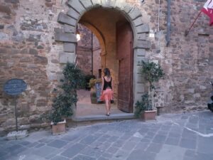 rosso-valdorcia-toscana-montalcino-brunello-siena-paesaggi-umani-blog-webwriting-vino-tordo-sagra